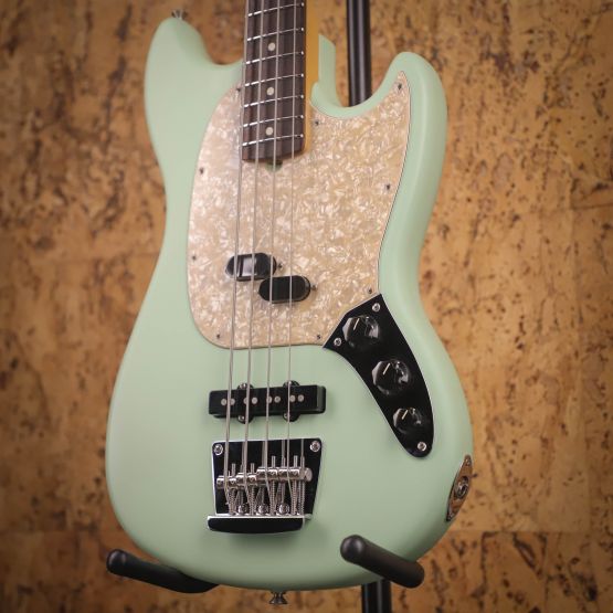 Fender American Performer Mustang Bass Satin Surf Green 2022 USA бас-гитара