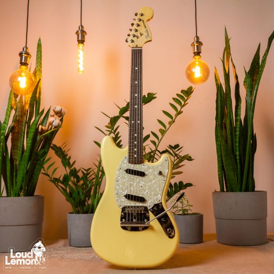 Fender American Performer Mustang Vintage White 2018 USA электрогитара