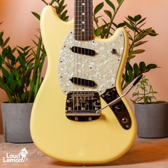 Fender American Performer Mustang Vintage White 2018 USA электрогитара