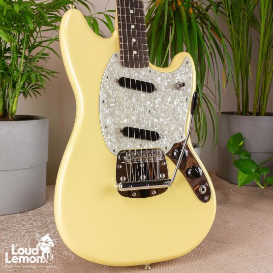 Fender American Performer Mustang Vintage White 2019 USA электрогитара