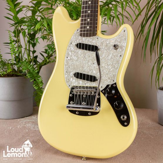 Fender American Performer Mustang Vintage White 2019 USA электрогитара