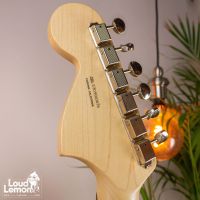 Fender American Performer Mustang Vintage White 2019 USA электрогитара