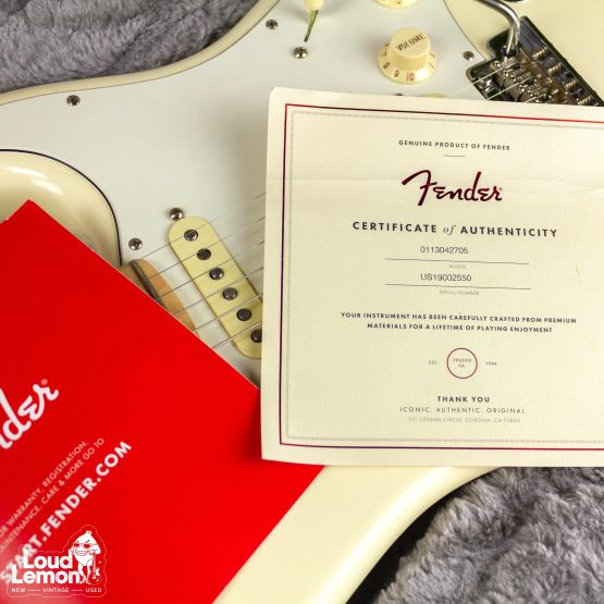 Fender American Professional HSS Shawbucker Stratocaster Olympic White 2019 USA электрогитара