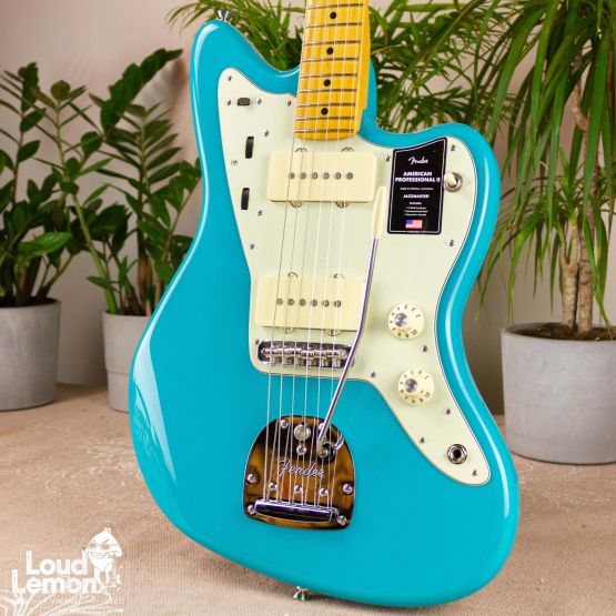 Fender American Professional II Jazzmaster Miami Blue электрогитара