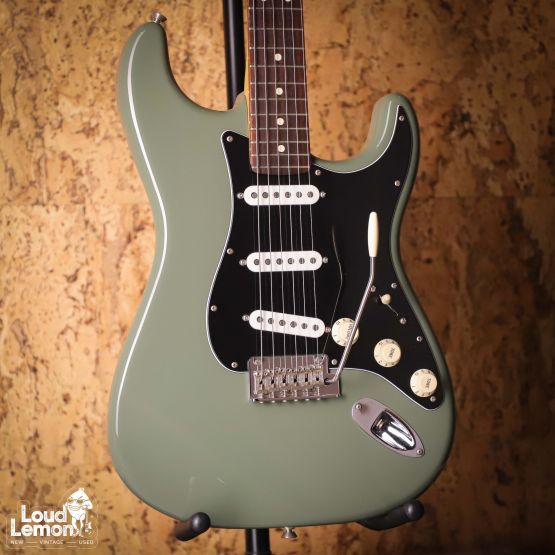 Fender American Professional Stratocaster Antique Olive 2016 USA электрогитара