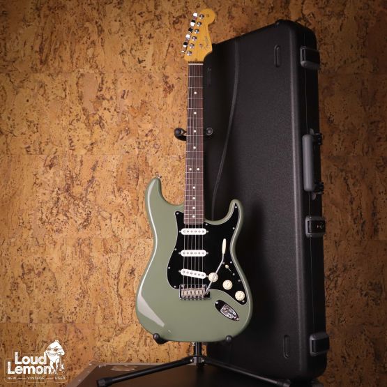 Fender American Professional Stratocaster Antique Olive 2016 USA электрогитара