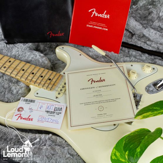 Fender American Professional Stratocaster Olympic White 2019 USA электрогитара