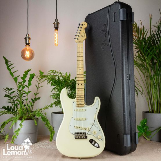 Fender American Professional Stratocaster Olympic White 2019 USA электрогитара