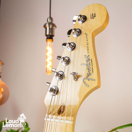Fender American Professional Stratocaster Olympic White 2019 USA электрогитара