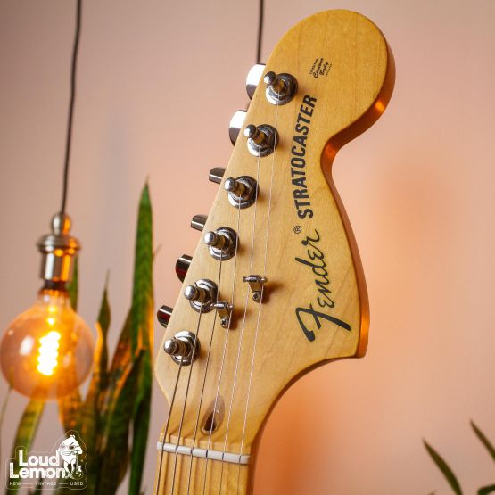‌Fender American Special Stratocaster Candy Apple Red 2012 USA электрогитара