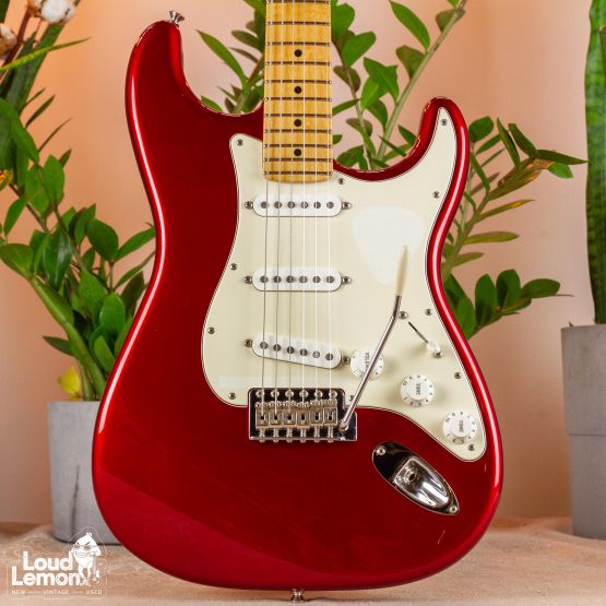 ‌Fender American Special Stratocaster Candy Apple Red 2012 USA электрогитара