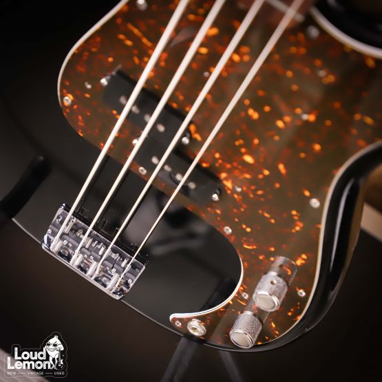 Fender American Standard Precision Bass Black 2012 USA бас-гитара