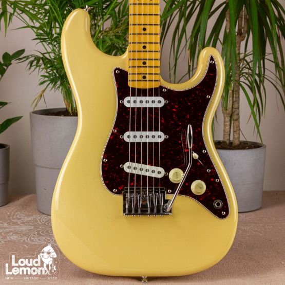 Fender American Standard Stratocaster Dan Smith Vintage White 1983 USA электрогитара