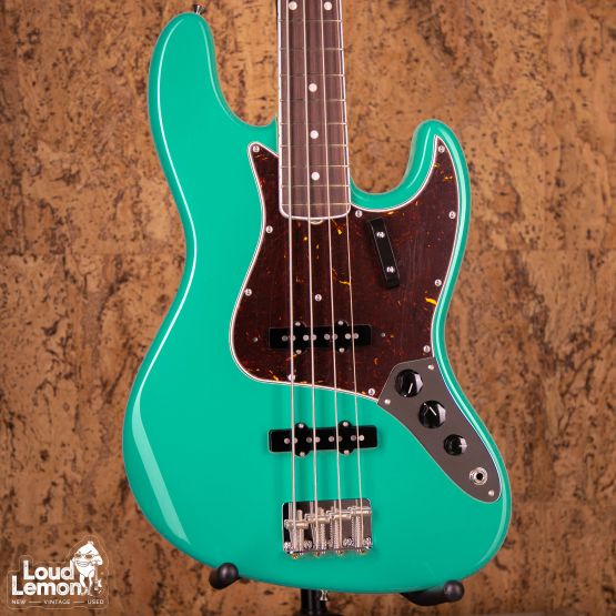 Fender American Vintage II 1966 Jazz Bass Sea Foam Green 2022 USA бас-гитара