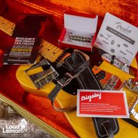 Fender AVRI '52 Telecaster Butterscotch w/Mastery Bridge 2008 USA электрогитара