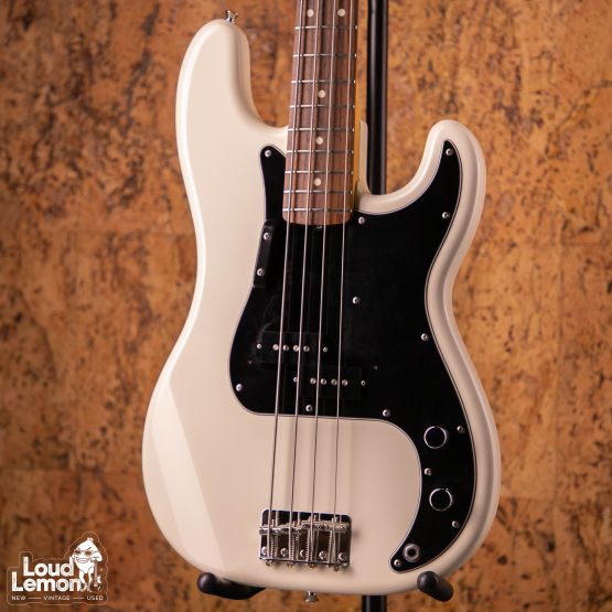 Fender C70PB Japan Exclusive Classic 70's Precision Bass Olympic White 2015 Japan бас-гитара