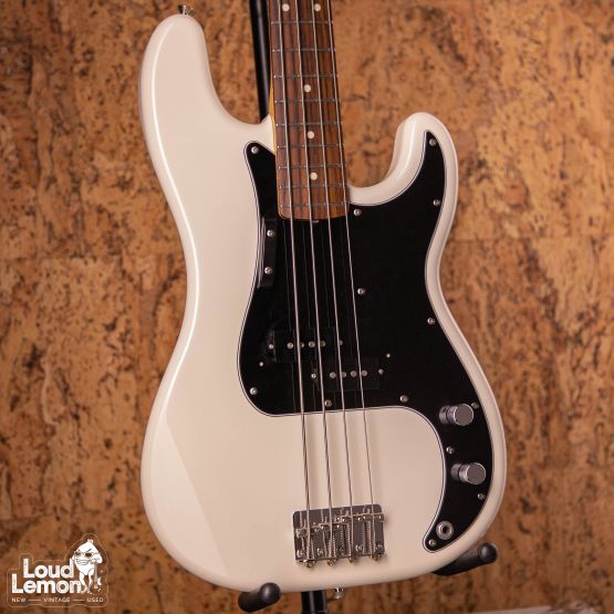 Fender C70PB Japan Exclusive Classic 70's Precision Bass Olympic White 2015 Japan бас-гитара
