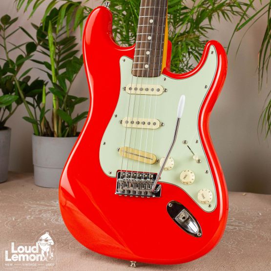 Fender Classic 60's Neck, Classic 70's Body Stratocaster Fiesta Red Mexico электрогитара