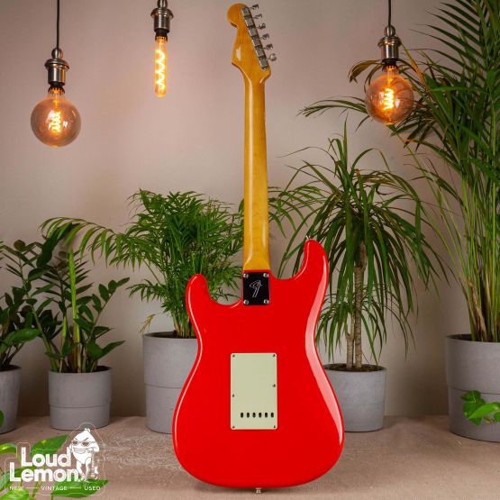 Fender Classic 60's Neck, Classic 70's Body Stratocaster Fiesta Red Mexico электрогитара