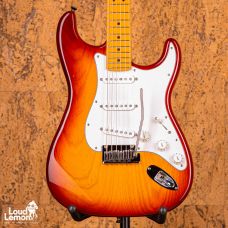 Fender Custom Shop Custom Deluxe Stratocaster Aged Cherry Sunburst 2013 USA электрогитара