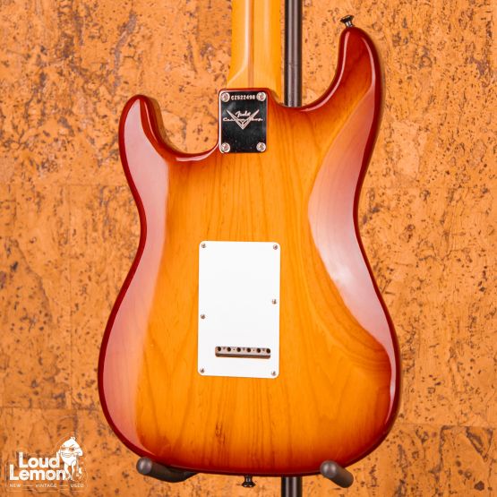 Fender Custom Shop Custom Deluxe Stratocaster Aged Cherry Sunburst 2013 USA электрогитара