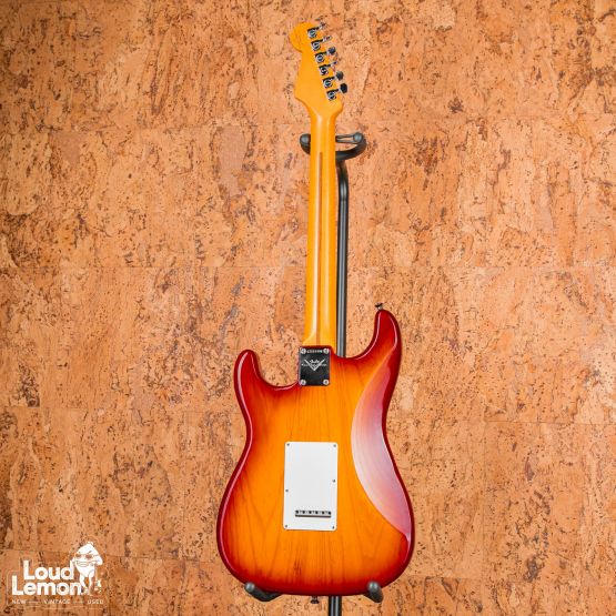 Fender Custom Shop Custom Deluxe Stratocaster Aged Cherry Sunburst 2013 USA электрогитара