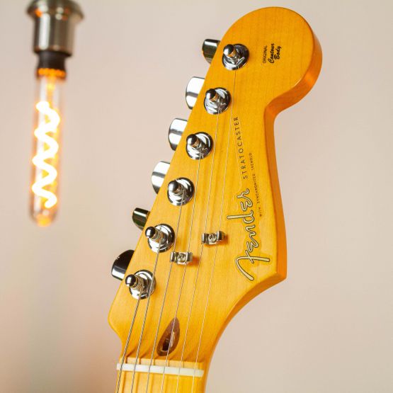 Fender Custom Shop Custom Deluxe Stratocaster Aged Cherry Sunburst 2013 USA электрогитара
