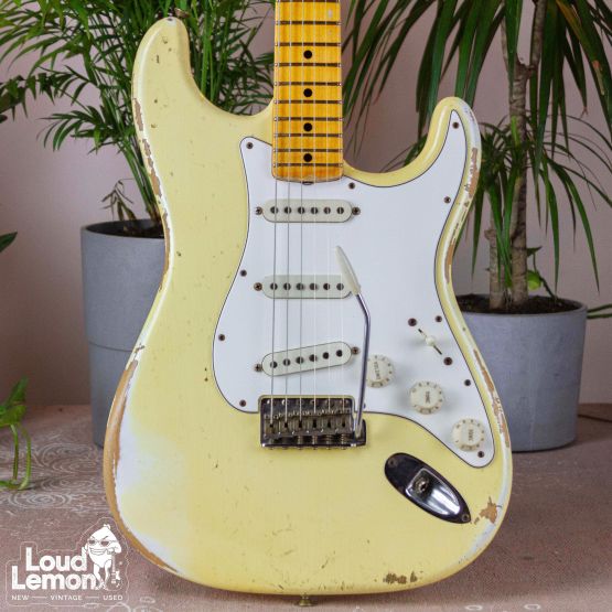 Fender Custom Shop Stratocaster 1969 Heavy Relic Aged Vintage White 2013 USA электрогитара