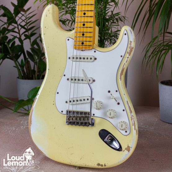 Fender Custom Shop Stratocaster 1969 Heavy Relic Aged Vintage White 2013 USA электрогитара