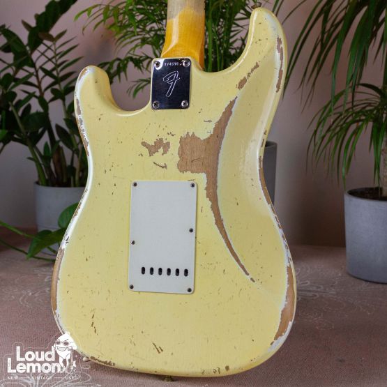 Fender Custom Shop Stratocaster 1969 Heavy Relic Aged Vintage White 2013 USA электрогитара