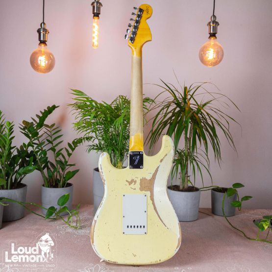 Fender Custom Shop Stratocaster 1969 Heavy Relic Aged Vintage White 2013 USA электрогитара