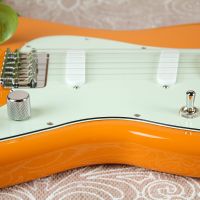 Fender Duo-Sonic Maple Fingerboard Capri Orange электрогитара