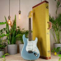 Fender FSR American Deluxe Stratocaster Ice Blue Metallic 2012 USA электрогитара