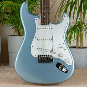 Fender FSR American Deluxe Stratocaster Ice Blue Metallic 2012 USA электрогитара