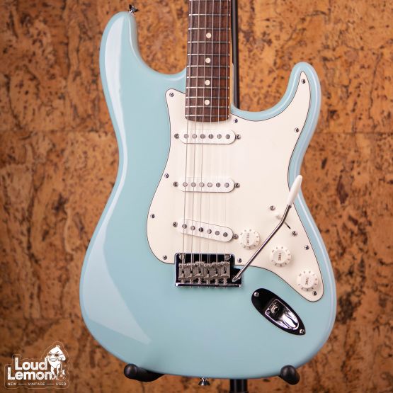 Fender FSR Limited Edition American Standard Stratocaster with Matching Headstock Daphne Blue 2009 USA электрогитара