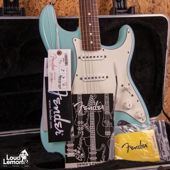 Fender FSR Limited Edition American Standard Stratocaster with Matching Headstock Daphne Blue 2009 USA электрогитара