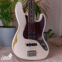 Fender Flea Jazz Bass Road Worn Faded Shell Pink 2018 Mexico бас-гитара
