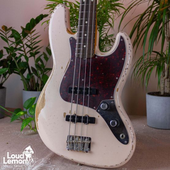 Fender Flea Jazz Bass Road Worn Faded Shell Pink 2018 Mexico бас-гитара