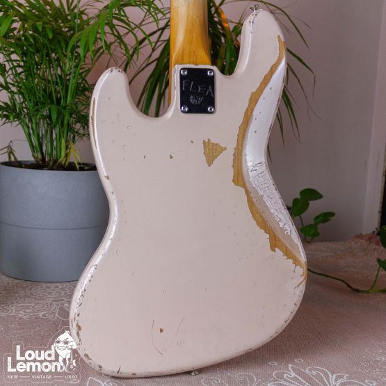 Fender Flea Jazz Bass Road Worn Faded Shell Pink 2018 Mexico бас-гитара