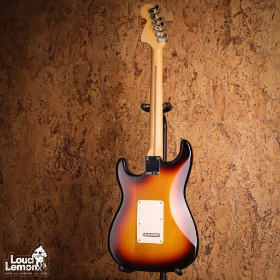 Fender Highway One Stratocaster 3-Color Sunburst 2011 USA электрогитара