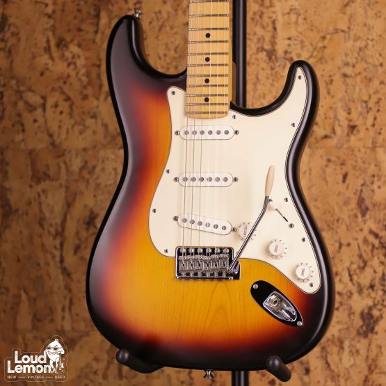Fender Highway One Stratocaster 3-Color Sunburst 2011 USA электрогитара