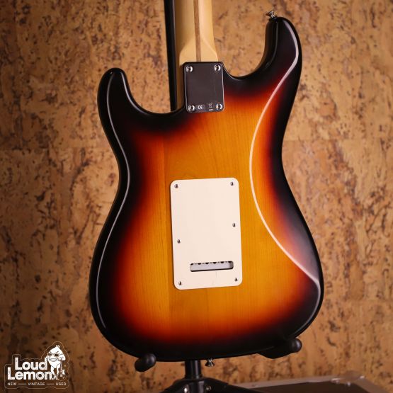 Fender Highway One Stratocaster 3-Color Sunburst 2011 USA электрогитара