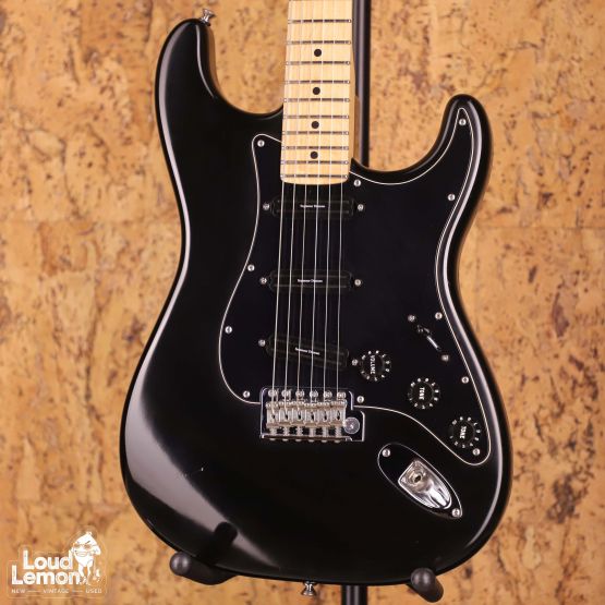 Fender Highway One Stratocaster Black 2009 USA w/Hard Case электрогитара