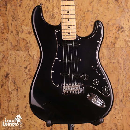 Fender Highway One Stratocaster Black 2009 USA w/Hard Case электрогитара
