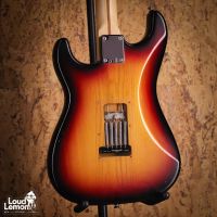 Fender Highway One Stratocaster HSS 3-Color Sunburst 2009 USA электрогитара