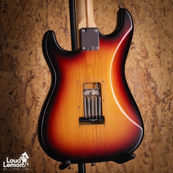 Fender Highway One Stratocaster HSS 3-Color Sunburst 2009 USA электрогитара