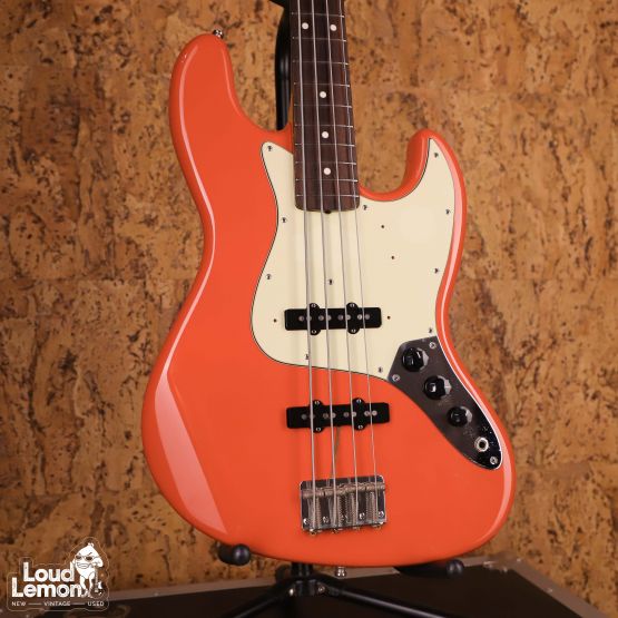 Fender JB62 Jazz Bass Matching Headstock Fiesta Red 2002 Japan бас-гитара