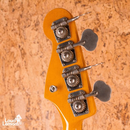 Fender JB62 Jazz Bass Vintage White 1997 Japan бас-гитара