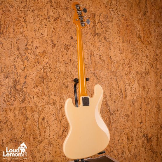 Fender JB62 Jazz Bass Vintage White 1997 Japan бас-гитара