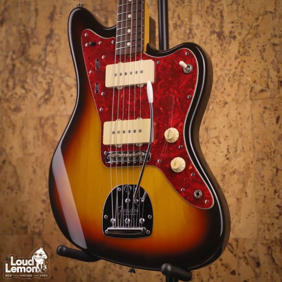 Fender JM66 Jazzmaster 3-Tone Sunburst 1999 Japan электрогитара